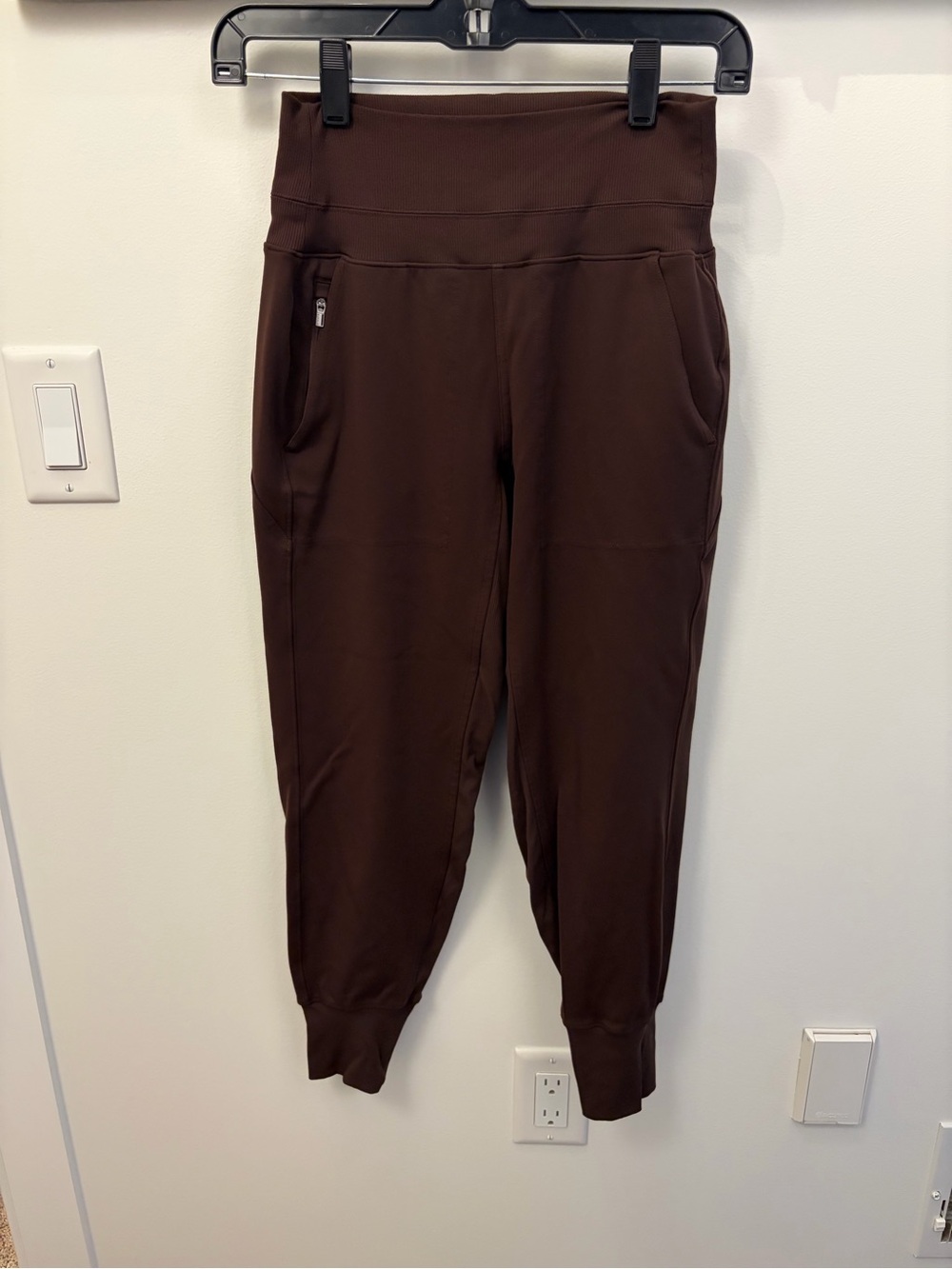 Athleta Venice High-Rise Jogger Pants - Picture 2 of 5